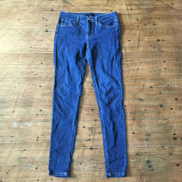 Kancan medium wash mid rise size 27 skinny jeans - Picture 1 of 4